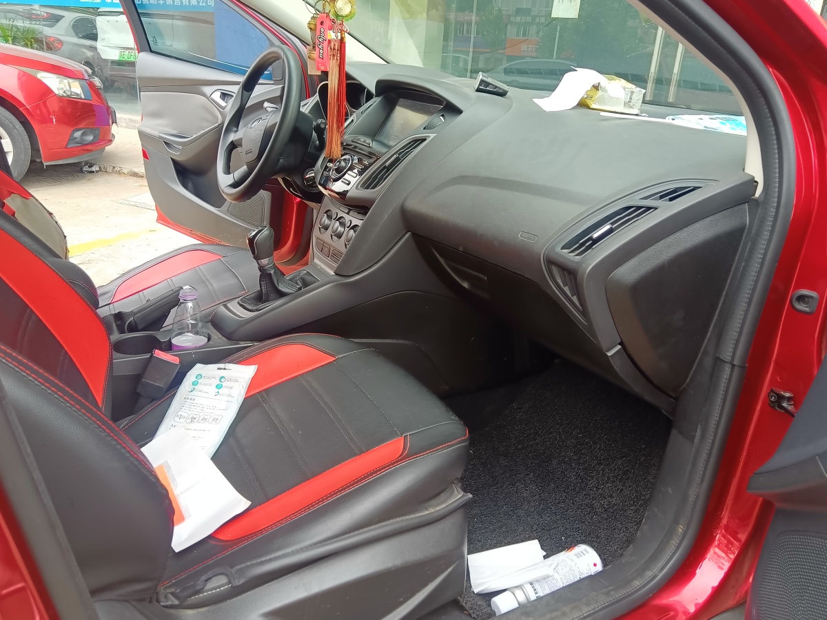 福特 福克斯  2012款 兩廂 1.6L 手動舒適型圖片