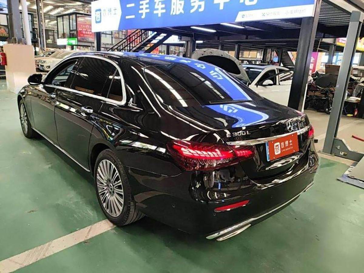 奔馳 奔馳E級  2022款 改款 E 300 L 時尚型圖片