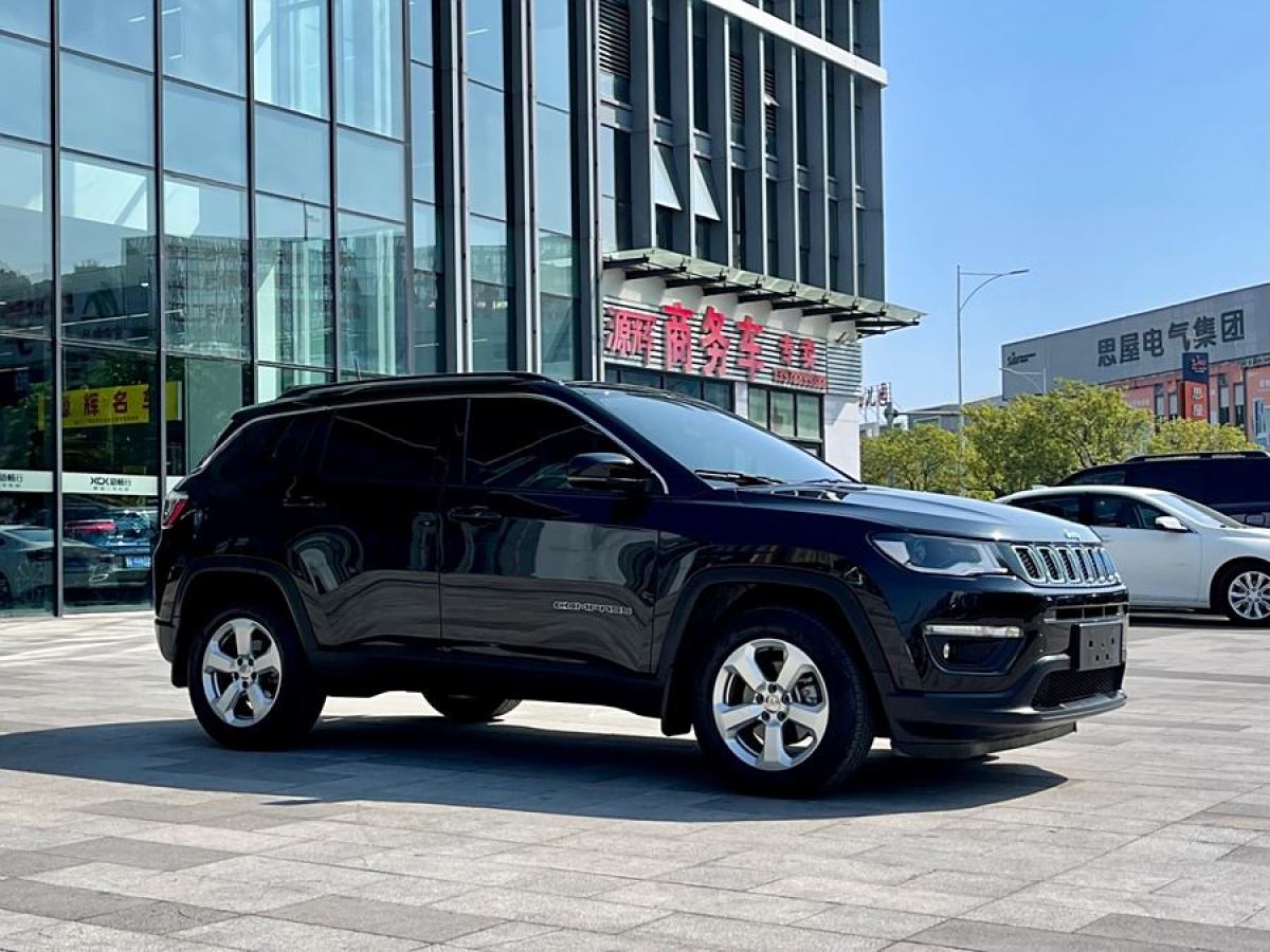 Jeep 指南者  2020款 220T 自動領(lǐng)先版圖片