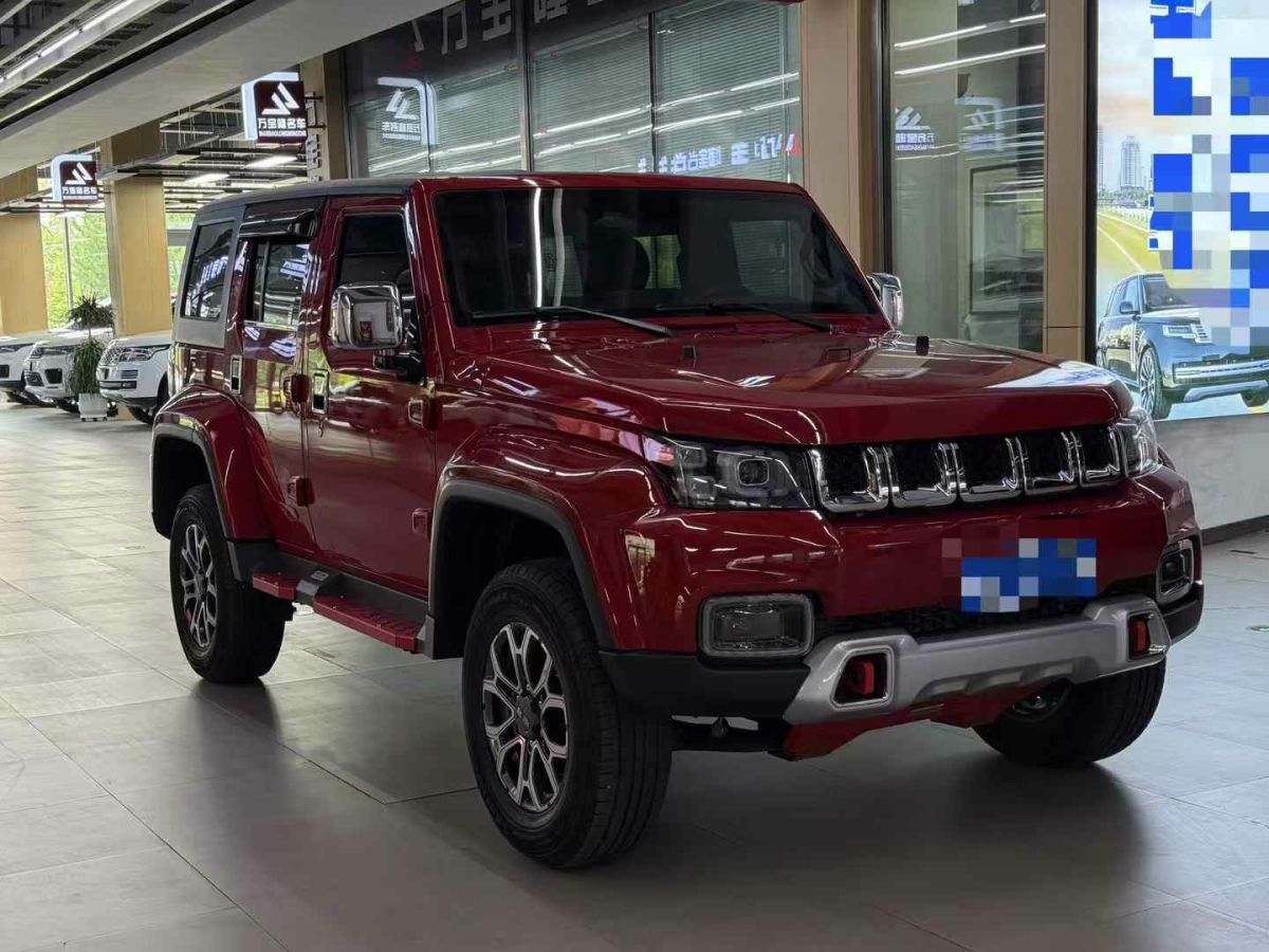 北京 BJ40  2021款 2.0T 自動(dòng)四驅(qū)環(huán)塔冠軍版圖片