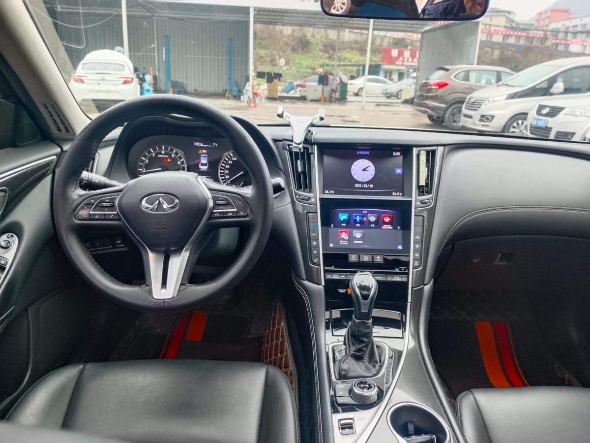 英菲尼迪 Q50L  2018款  2.0T 舒適版 國(guó)VI圖片