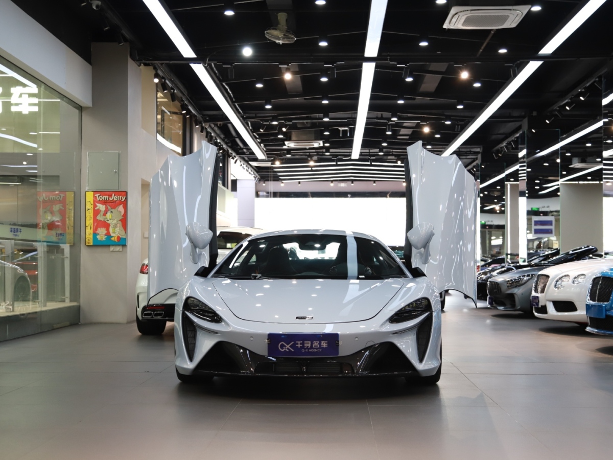 邁凱倫 Artura  2023款 3.0T PHEV 標(biāo)準(zhǔn)型圖片