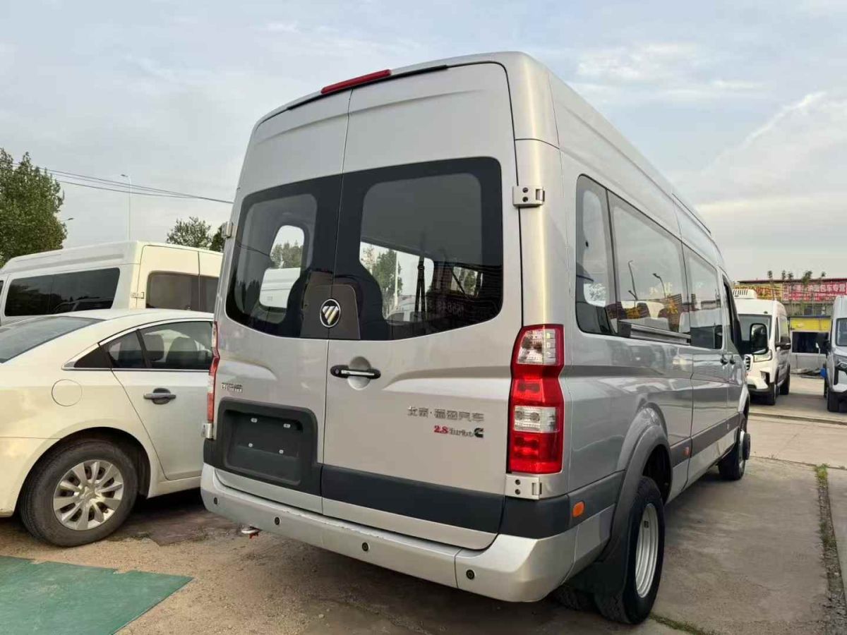 福田 圖雅諾EV  2022款 廂式運(yùn)輸車加長(zhǎng)軸中頂3座79.92kWh圖片