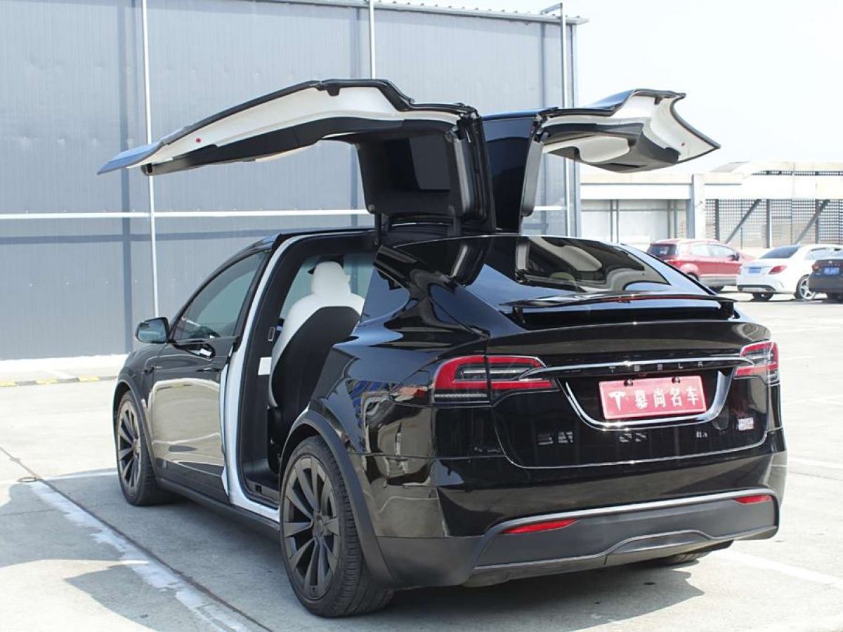 特斯拉 Model X  2023款 三電機全輪驅(qū)動 Plaid版圖片