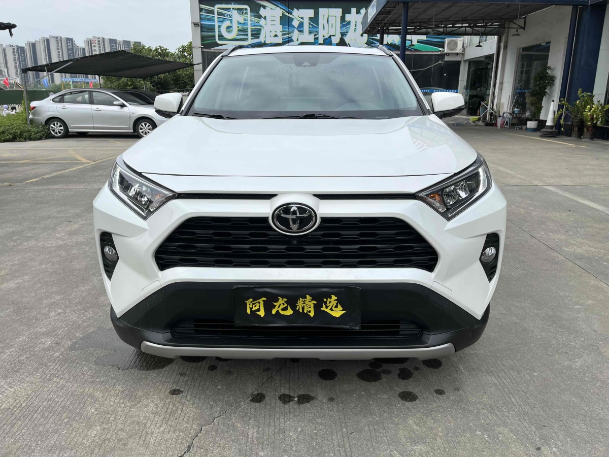 2021年3月豐田 RAV4  2018款 榮放 2.0L CVT兩驅(qū)風(fēng)尚版