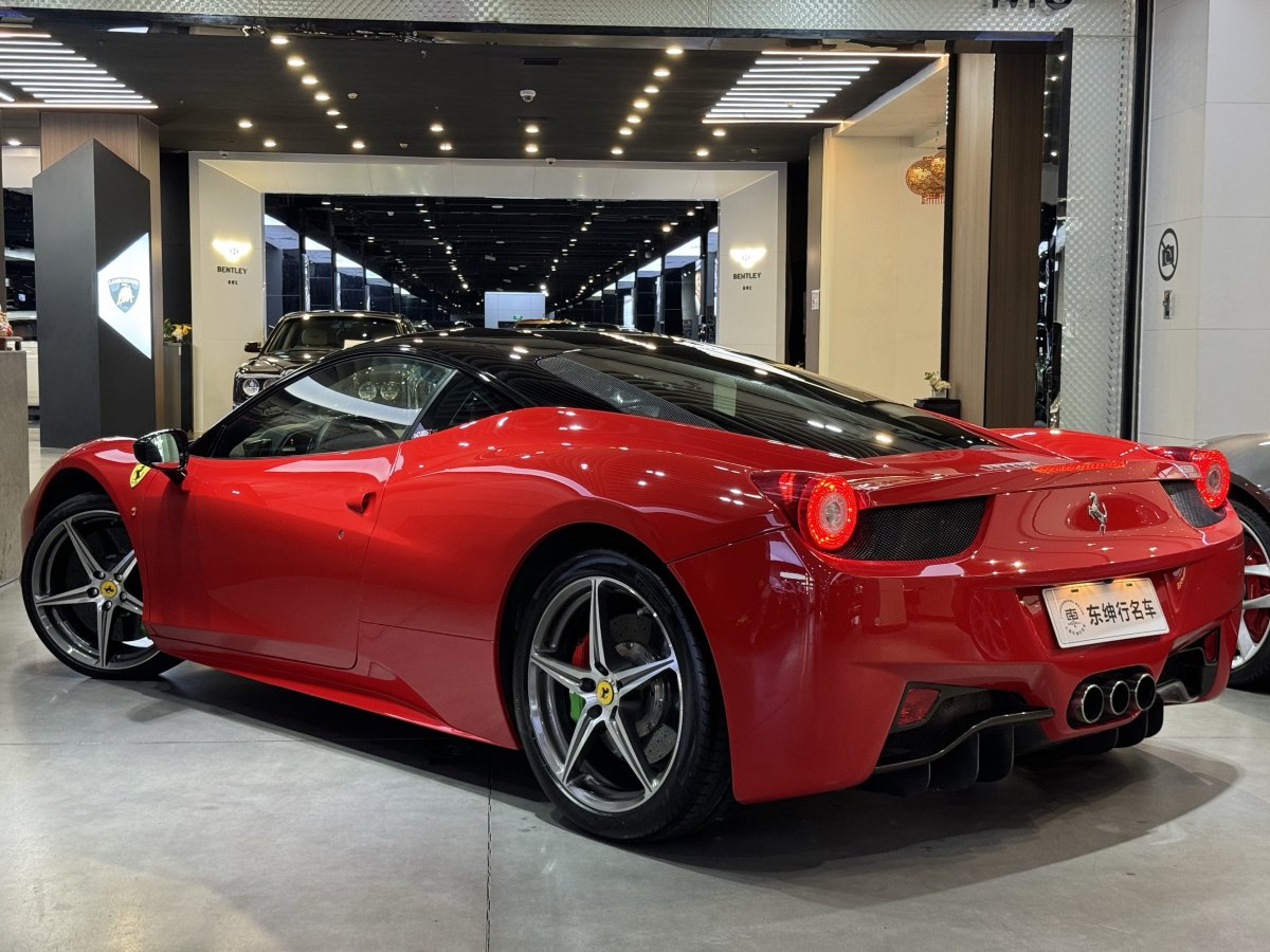 2013年8月法拉利 458  2011款 4.5L Italia