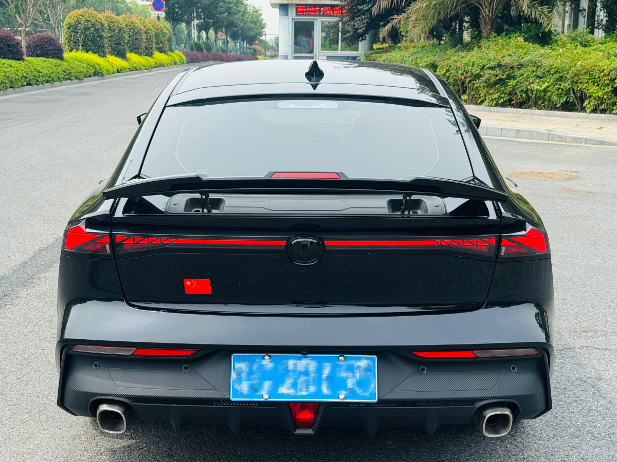 長安 長安UNI-V  2023款 1.5T 尊享型圖片
