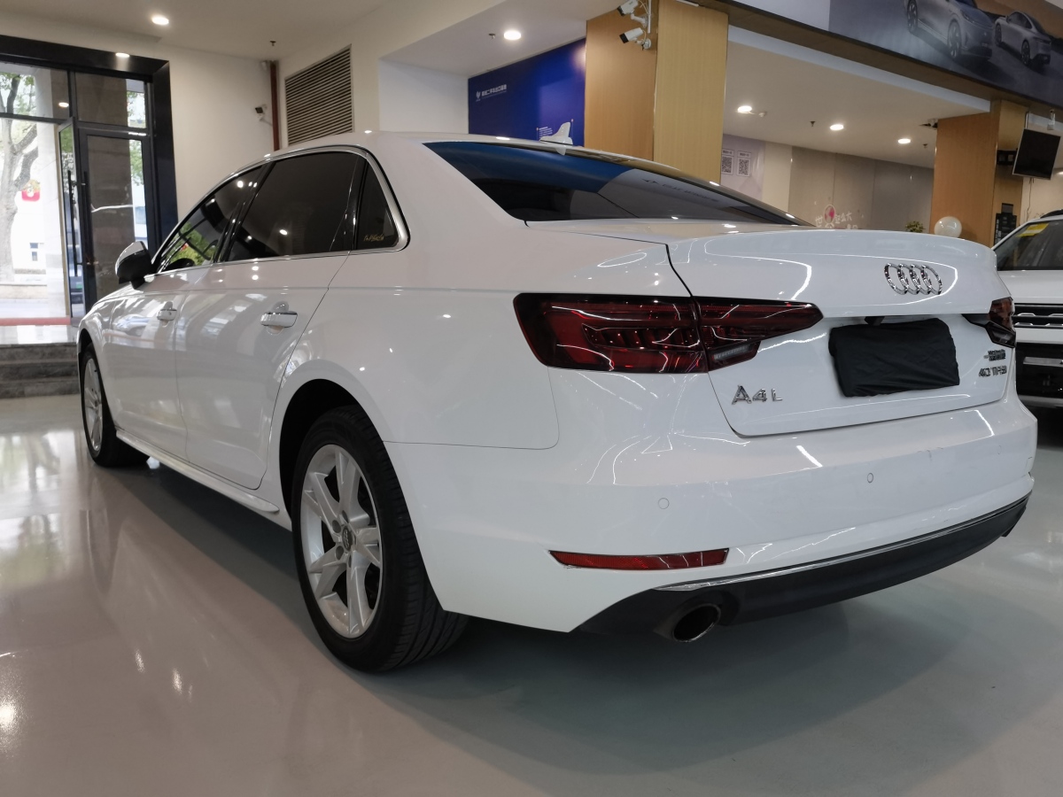 奧迪 奧迪A4L  2018款 30周年年型 40 TFSI 進取型圖片