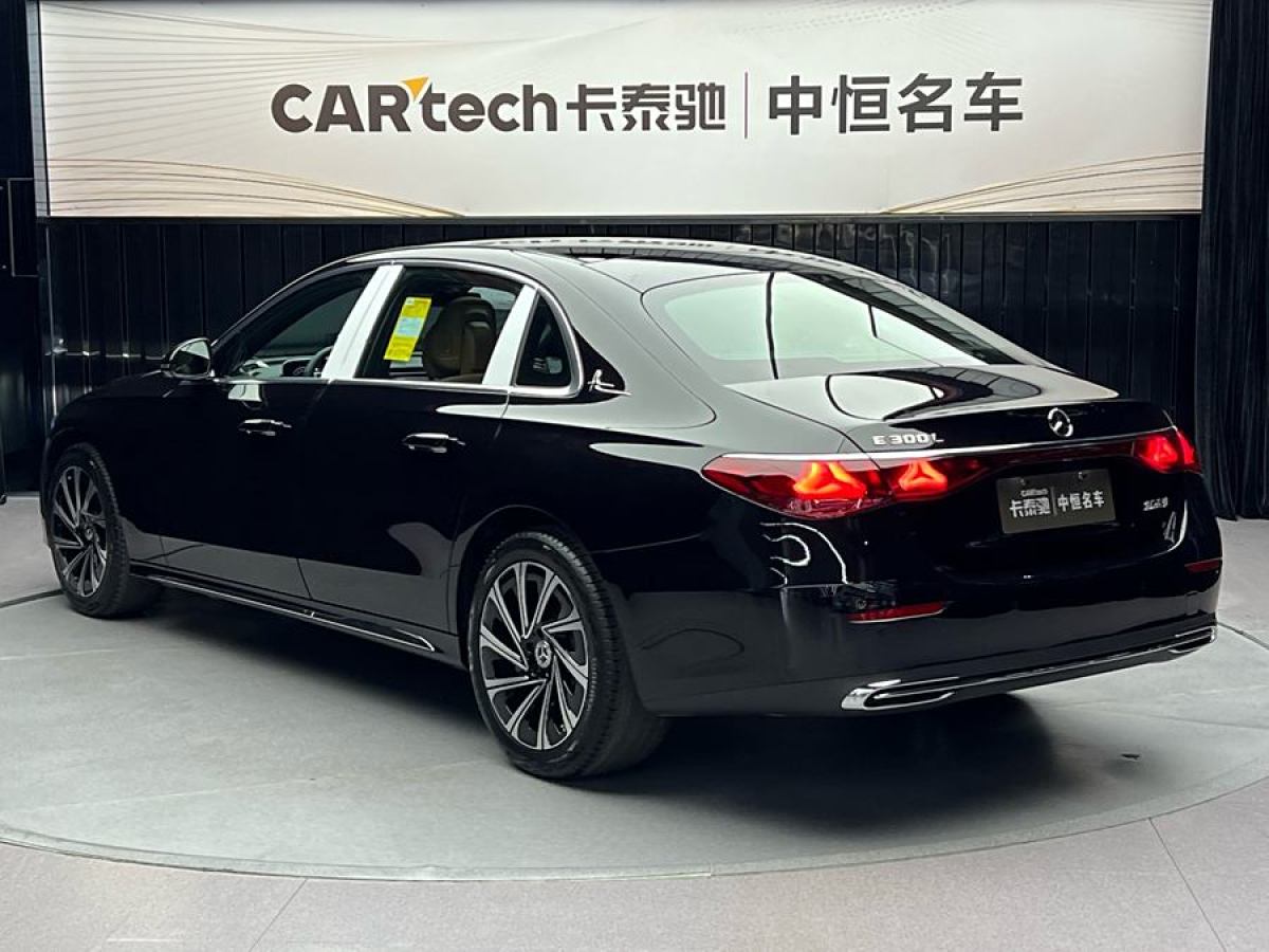 奔馳 奔馳E級(jí)  2024款 E 300 L 豪華型圖片