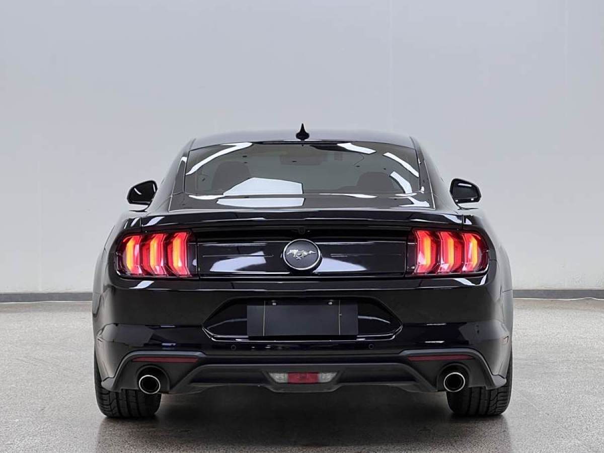 2023年7月福特 Mustang  2021款 2.3L EcoBoost