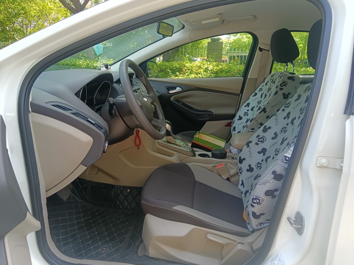 福特 福克斯  2012款 三廂 1.6L 自動(dòng)舒適型圖片