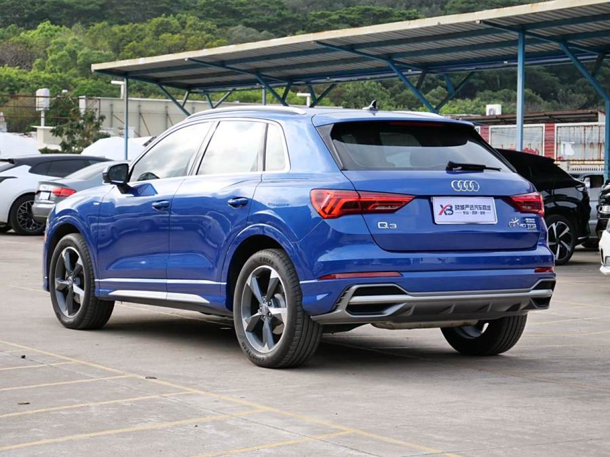 奧迪 奧迪Q3  2019款  40 TFSI quattro 時(shí)尚動(dòng)感型圖片