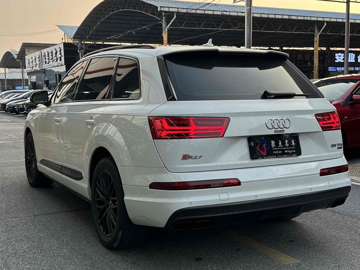 奧迪 奧迪Q7  2016款 45 TFSI S line運(yùn)動(dòng)型圖片