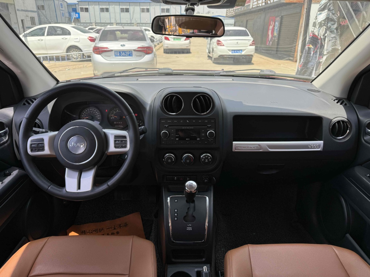 Jeep 指南者  2015款 2.0L 两驱运动版图片