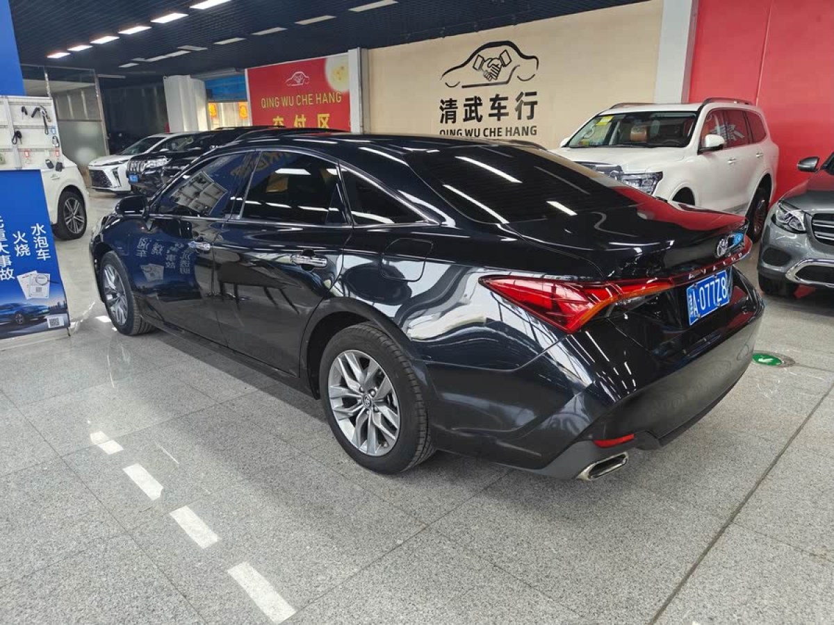 豐田 亞洲龍  2019款 2.0L 豪華版圖片