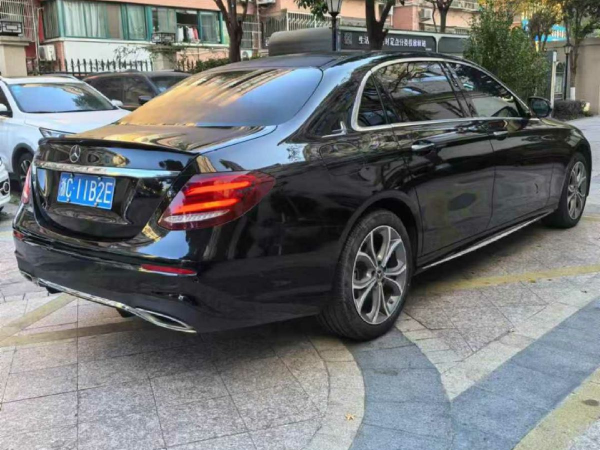 奔馳 奔馳E級(jí)  2020款 E 300 L 豪華型圖片