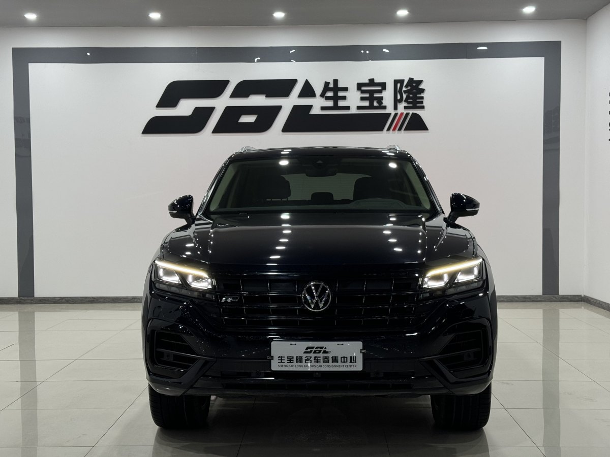 大眾 途銳  2023款 3.0TSI 銳享版 曜黑運(yùn)動(dòng)套裝圖片