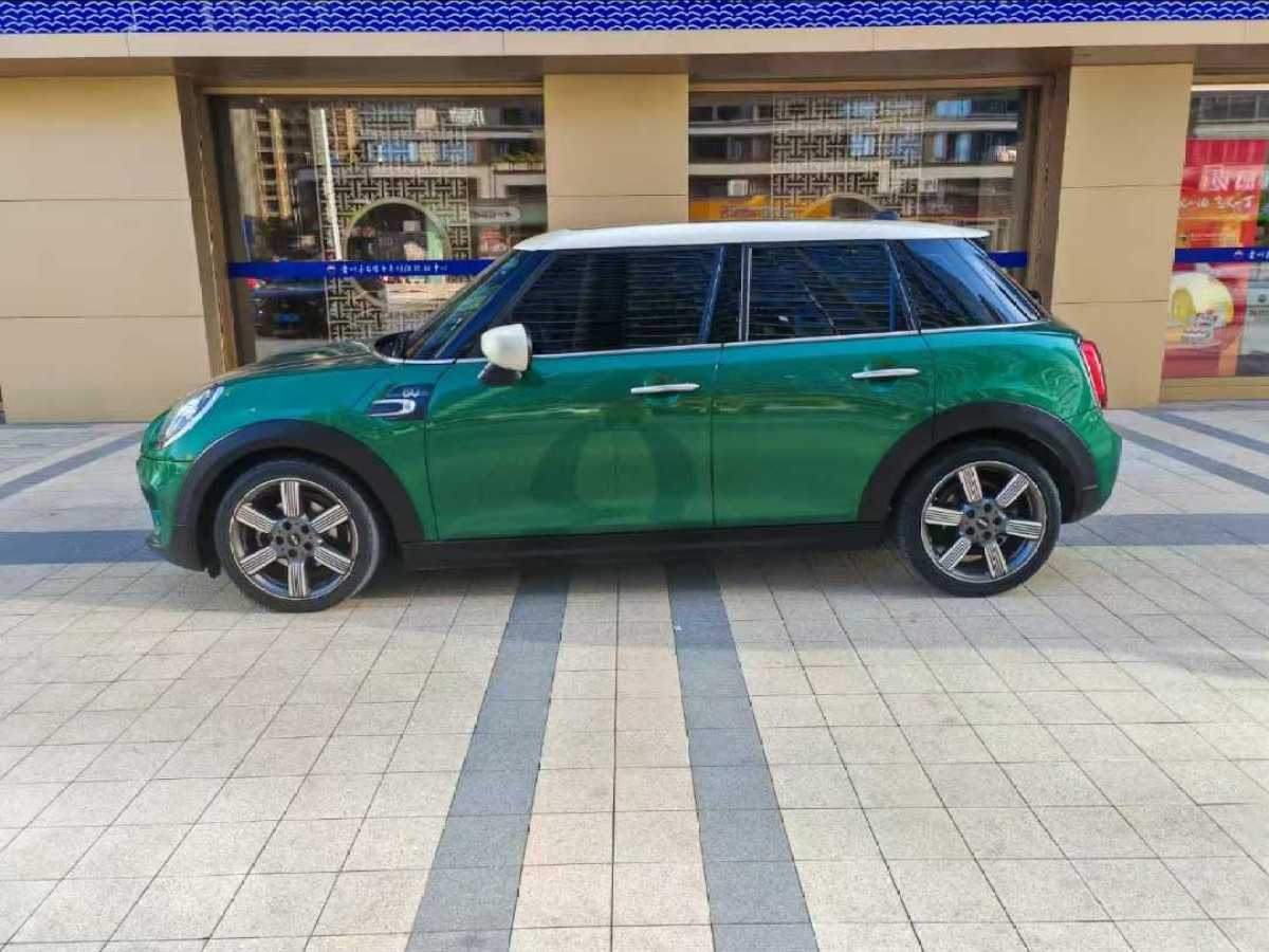 MINI MINI  2019款 1.5T COOPER 藝術(shù)家 五門版圖片