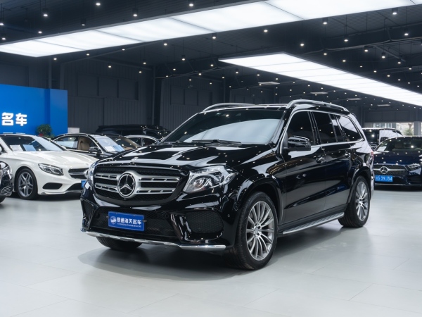 奔驰 奔驰GLS  2017款 GLS 500 4MATIC