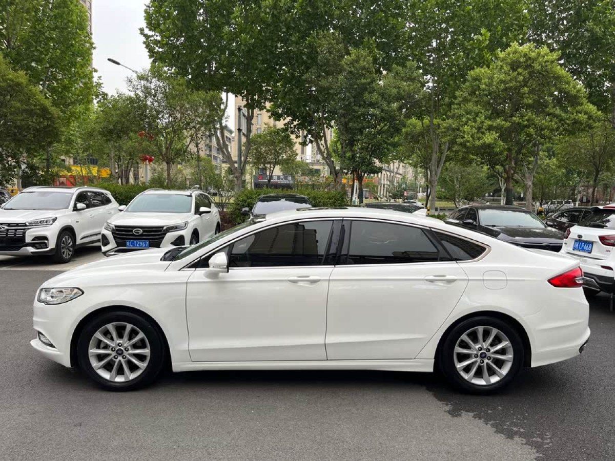 福特 蒙迪歐  2018款 EcoBoost 180 時(shí)尚型圖片