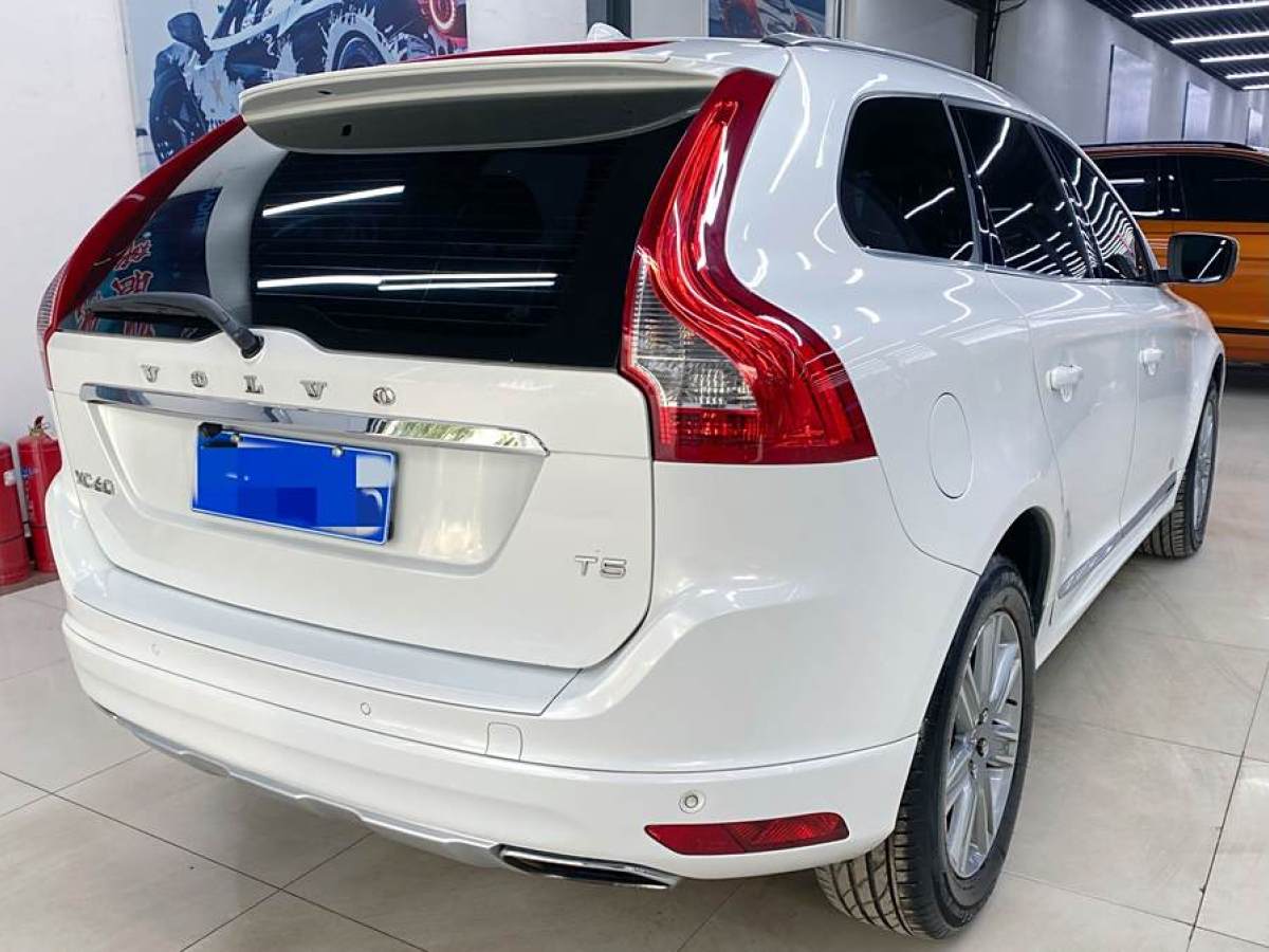 沃爾沃 XC60  2016款 T5 智進(jìn)版圖片