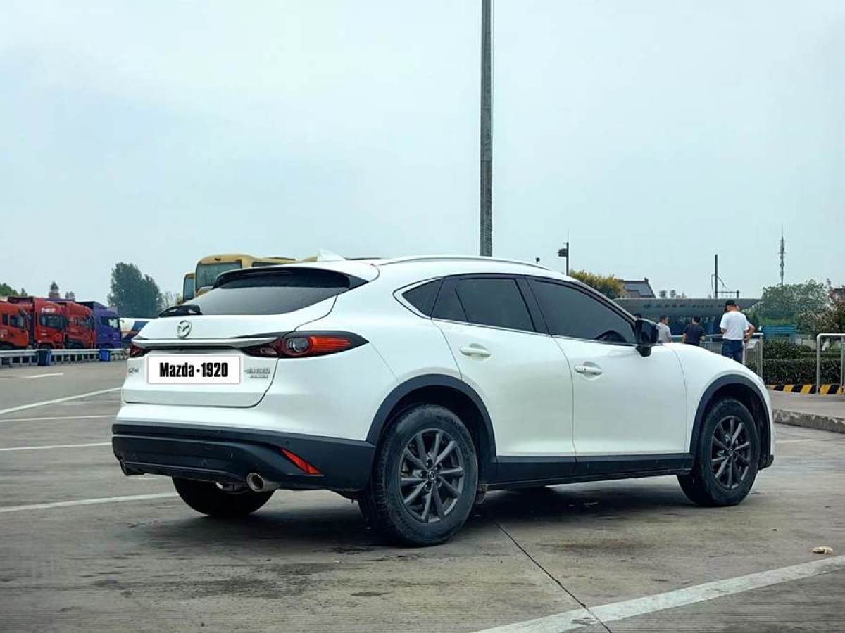 馬自達(dá) CX-4  2021款 2.0L 自動兩驅(qū)藍(lán)天品位版圖片