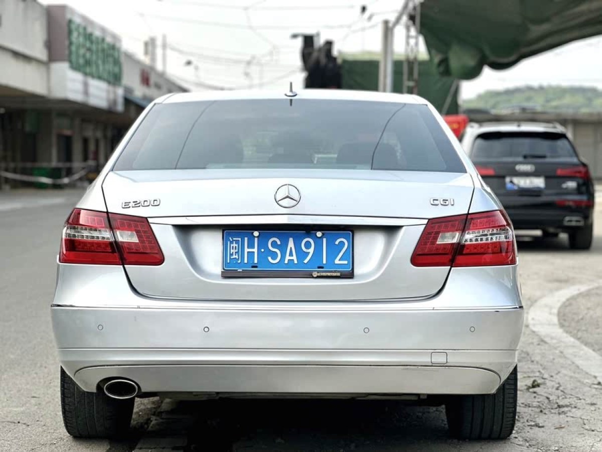 奔馳 奔馳E級(jí)  2011款 E 200 L CGI優(yōu)雅型圖片