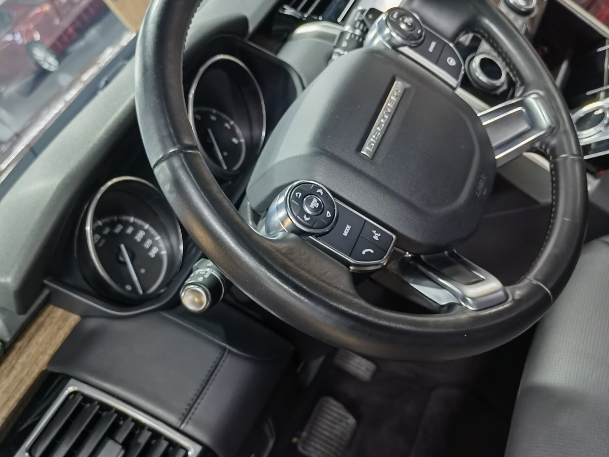 路虎 發(fā)現(xiàn)  2016款 3.0 V6 SC HSE Luxury圖片