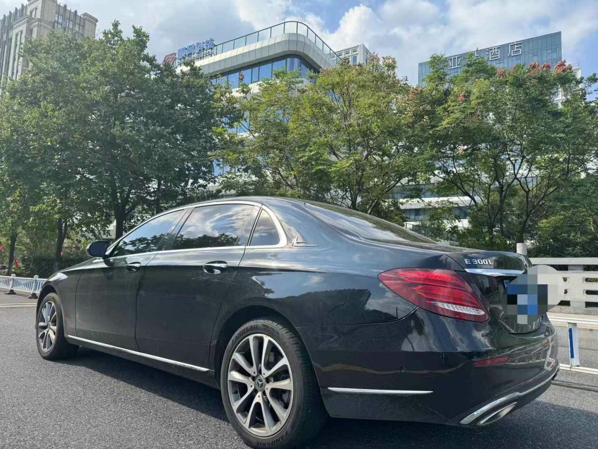 2017年11月奔馳 奔馳E級  2017款 E 320 L 4MATIC