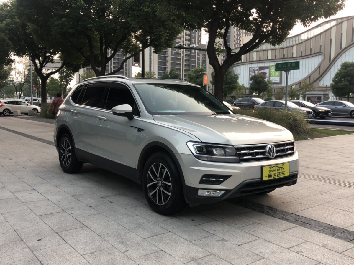 大眾 途觀L  2018款 改款 330TSI 自動兩驅豪華版圖片