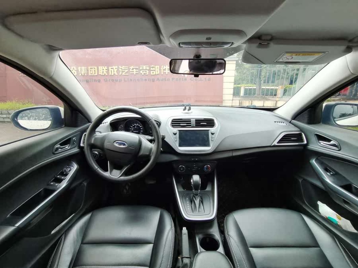 福特 福睿斯  2019款 改款 1.5L 自動質(zhì)享型（胎壓監(jiān)測） 國VI圖片