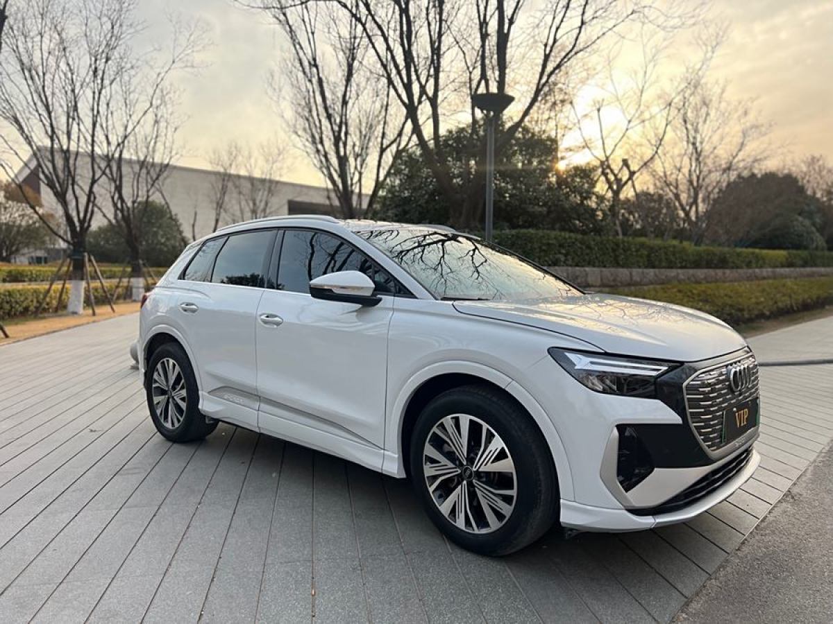 奧迪 奧迪Q4 e-tron  2023款 40 e-tron 創(chuàng)行版圖片