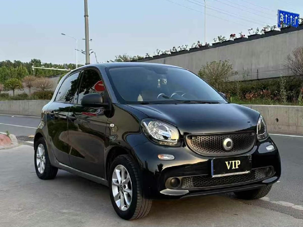 smart forfour  2016款 0.9T 66千瓦先鋒版圖片