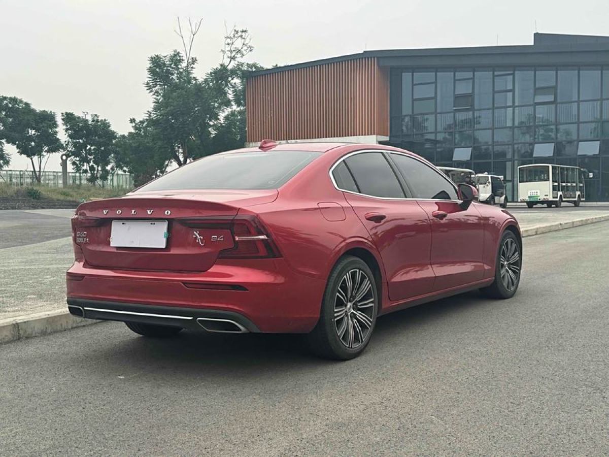 沃爾沃 S60L  2022款 B4 智遠(yuǎn)豪華版圖片