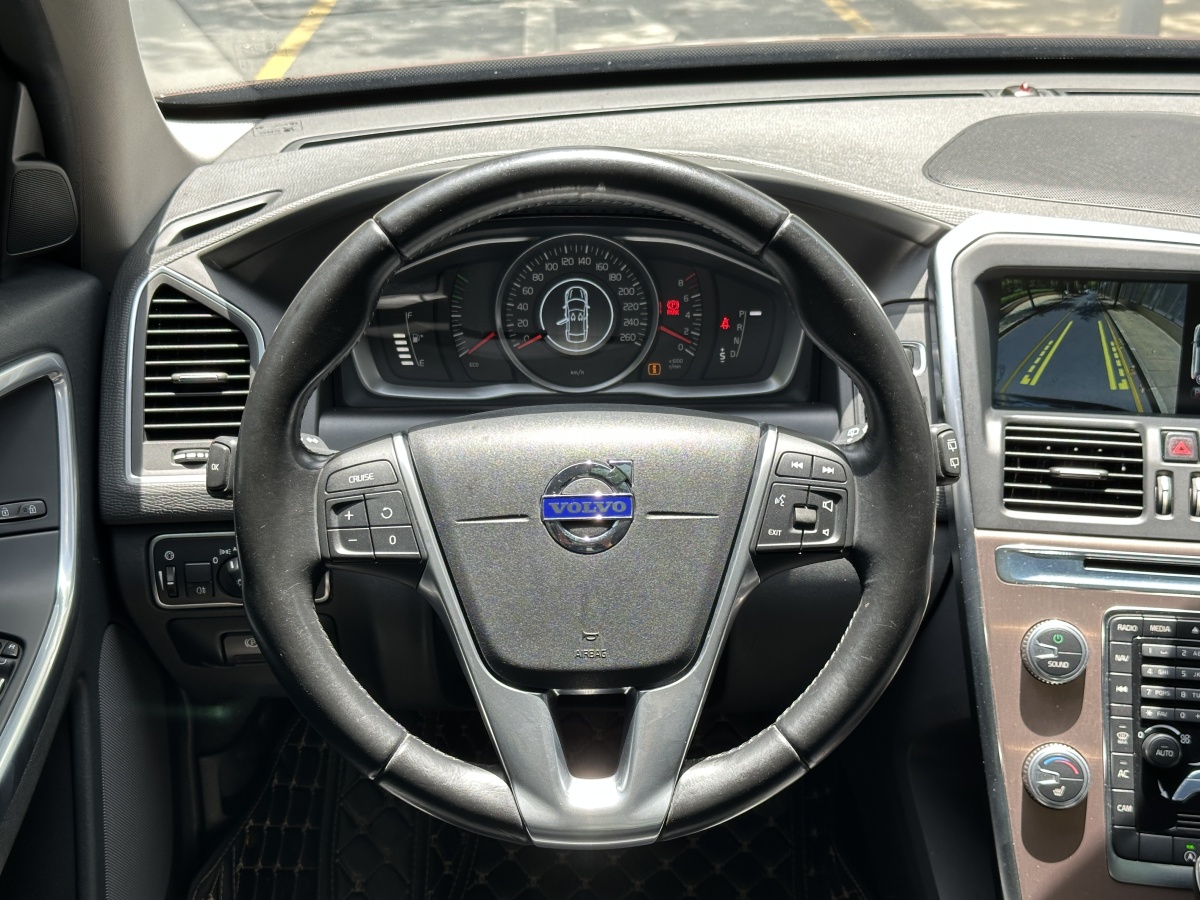 沃爾沃 XC60  2015款 T5 智進(jìn)版圖片