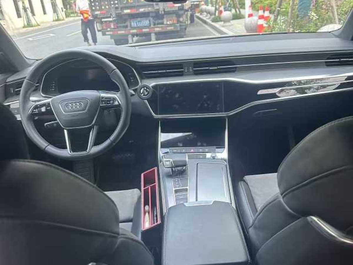 奧迪 奧迪A6L  2020款 45 TFSI quattro 臻選動(dòng)感型圖片