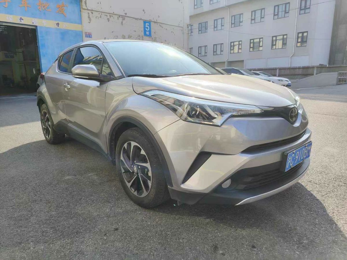 2019年1月豐田 YARiS L 致享  2019款 1.5G CVT炫動(dòng)天窗版 國(guó)VI