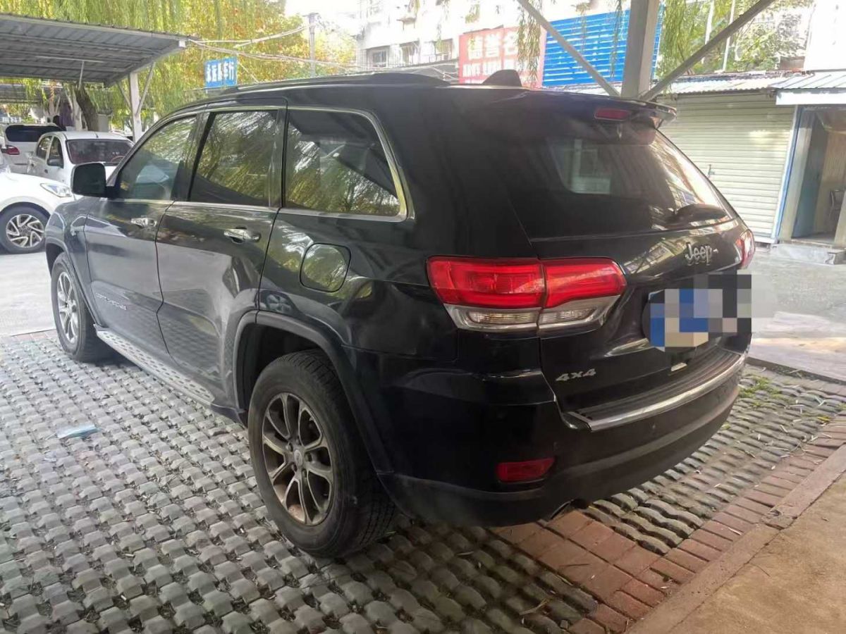 Jeep 大切諾基  2014款 3.0L 旗艦尊悅版圖片