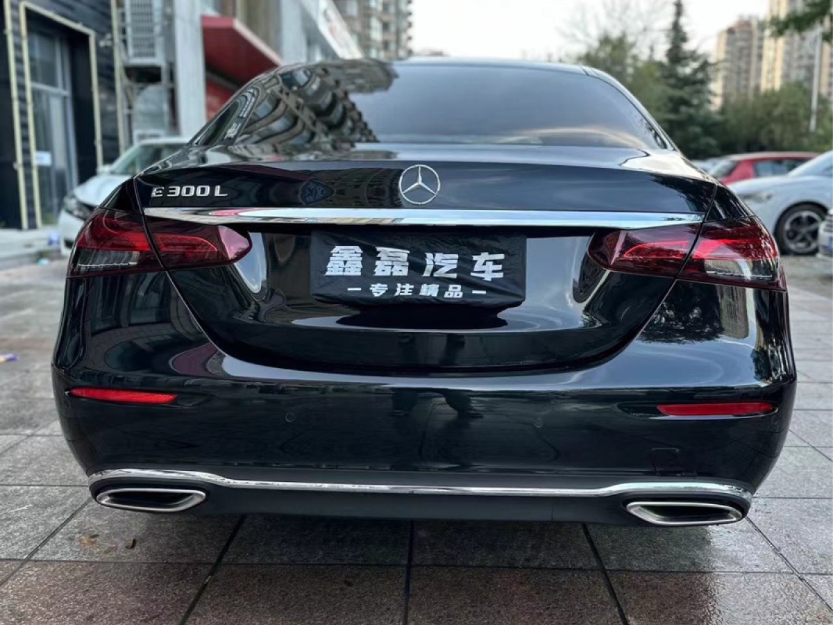 奔馳 奔馳E級(jí)  2023款 E 300 L 豪華型圖片