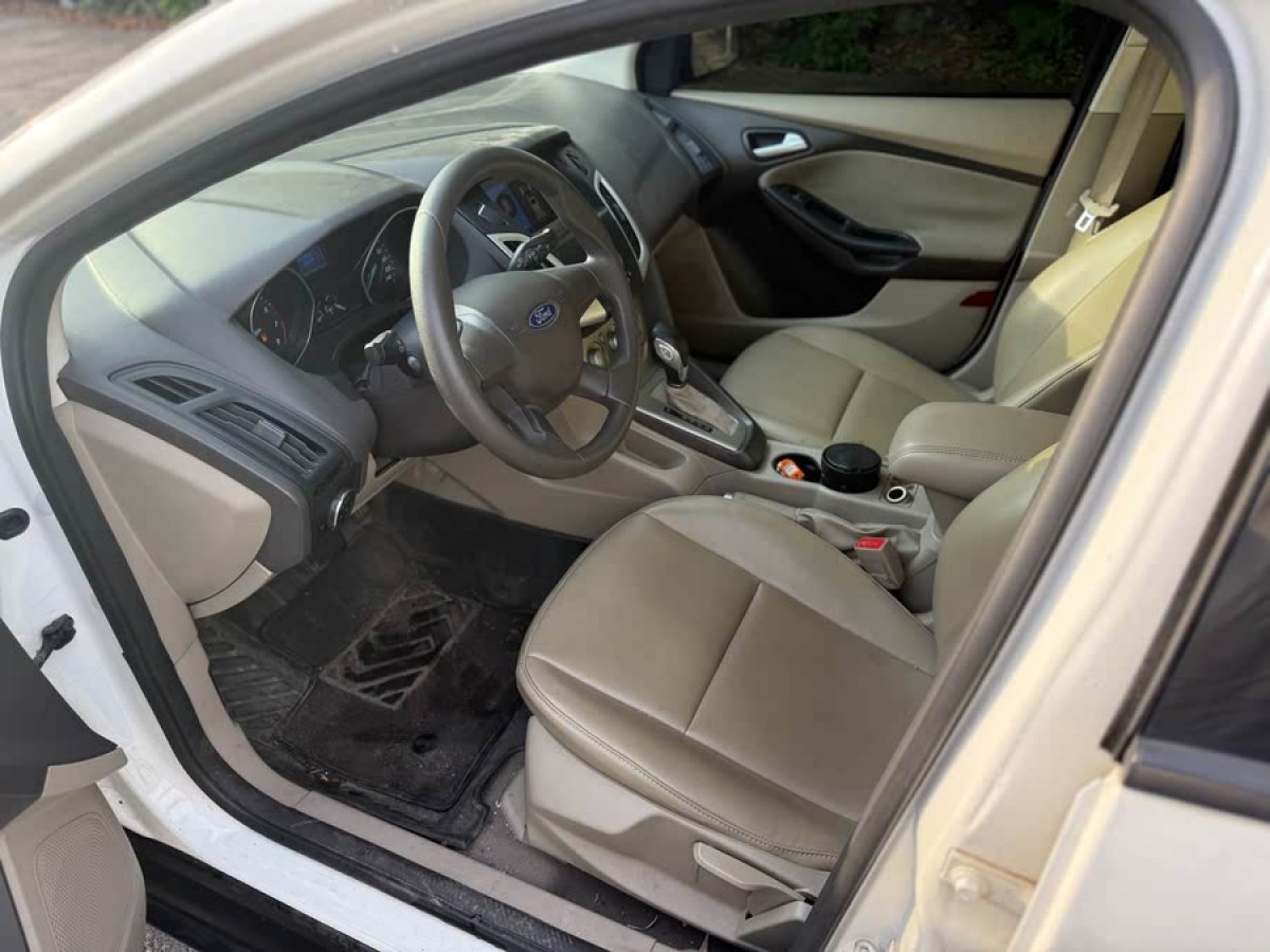福特 福克斯  2012款 三廂 1.6L 自動舒適型圖片