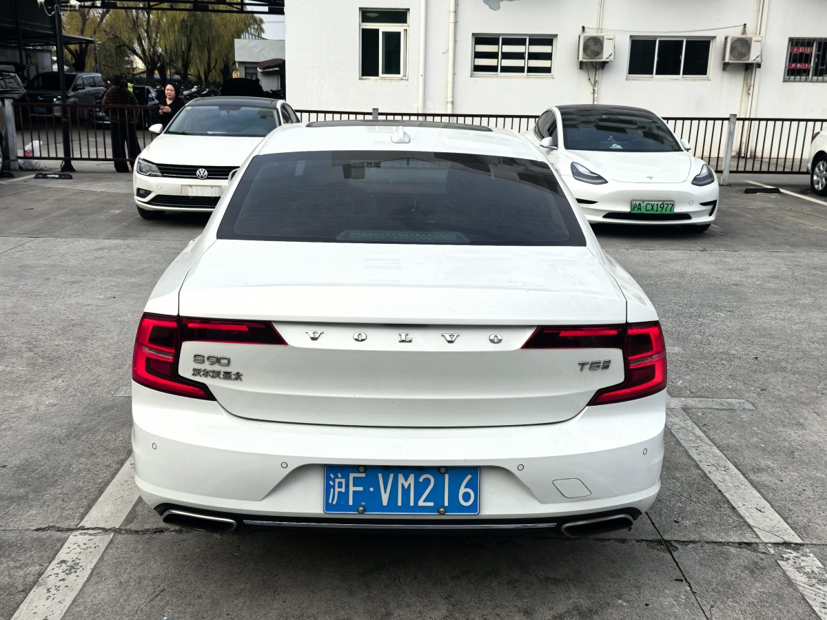 2019年7月沃爾沃 S90  2020款 改款 T5 智遠(yuǎn)豪華版