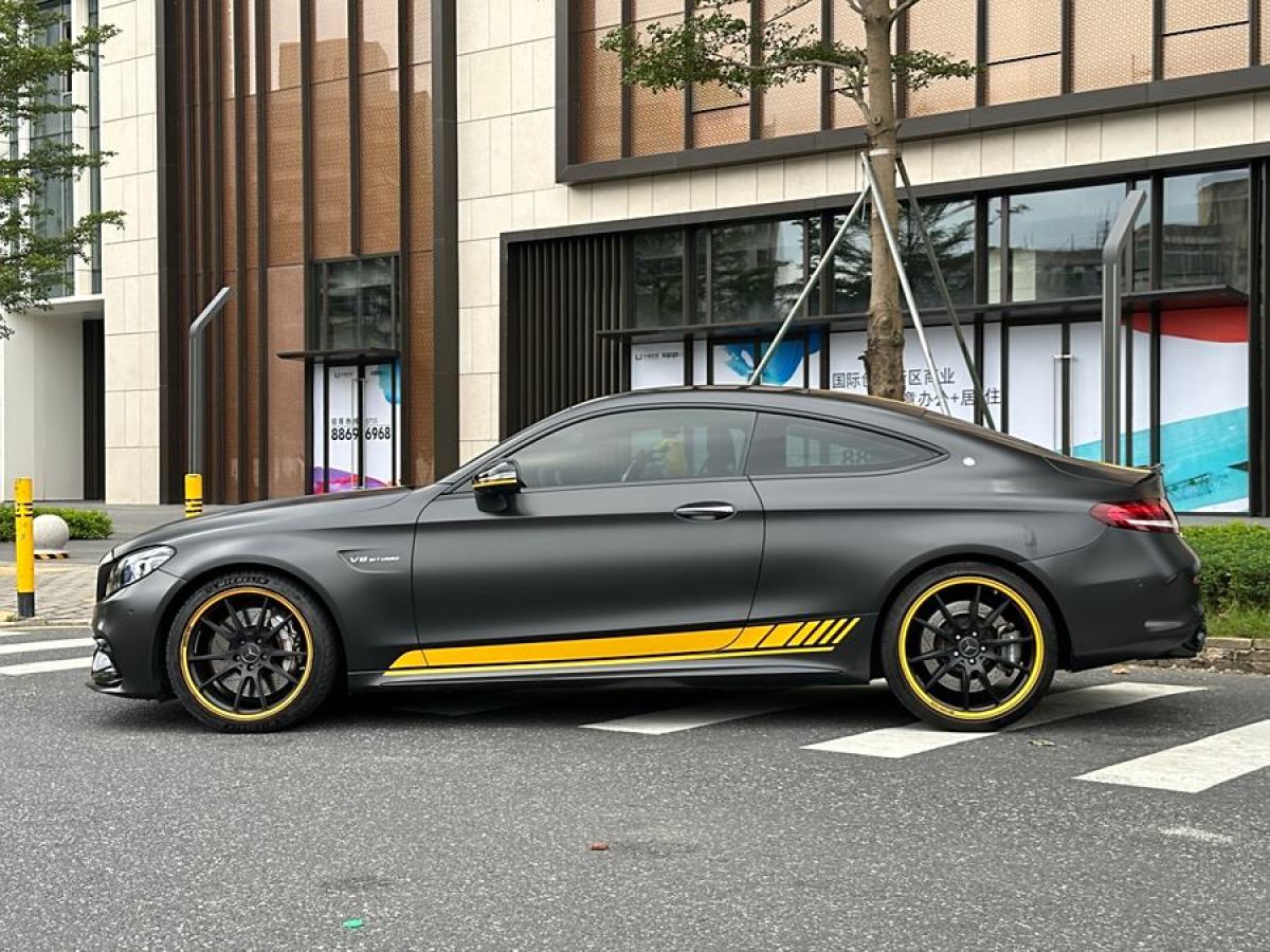 奔馳 奔馳C級AMG  2021款 AMG C 63 轎跑車 暗夜特別版圖片