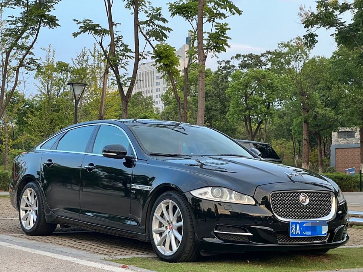 捷豹 XJ  2014款 XJL 3.0 SC 四驅(qū)尊享商務版圖片