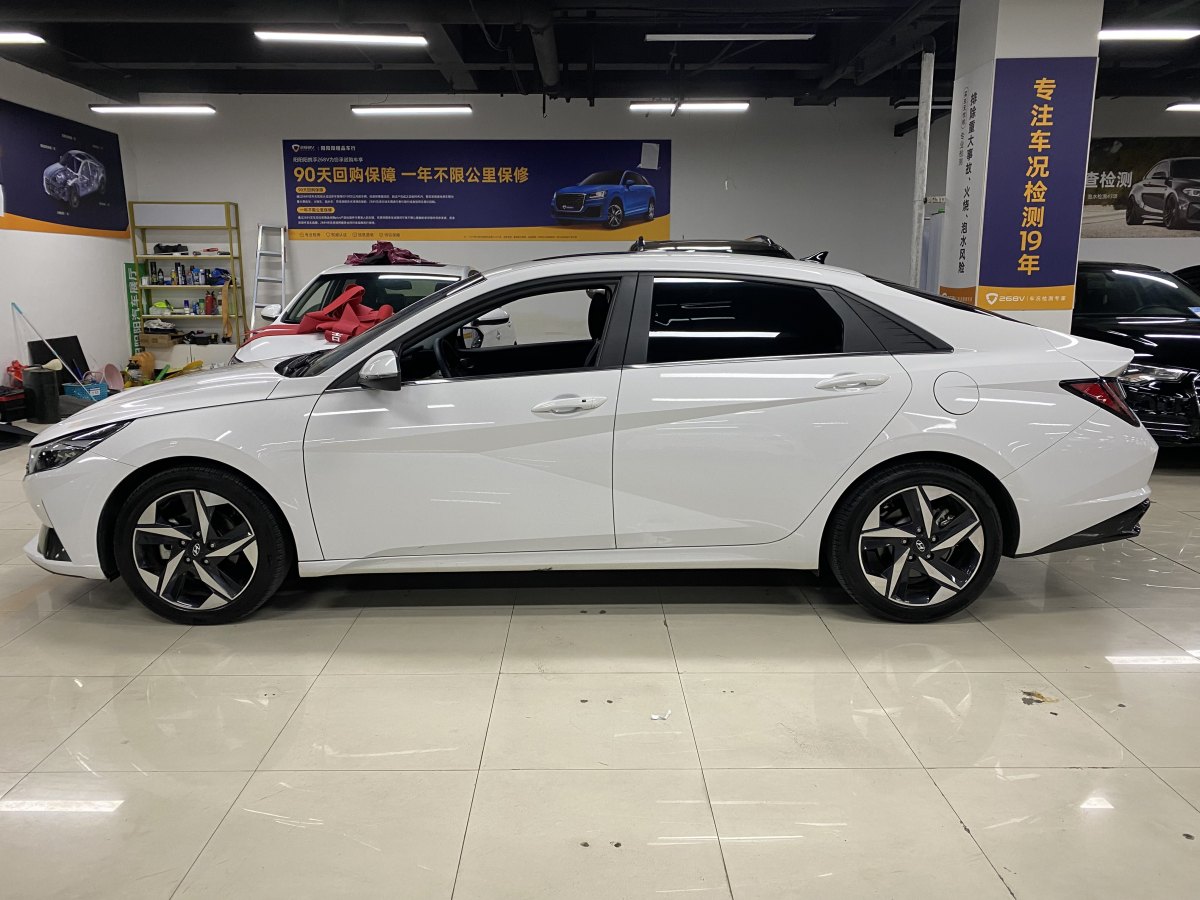 現(xiàn)代 伊蘭特  2022款 1.5L CVT LUX尊貴版圖片