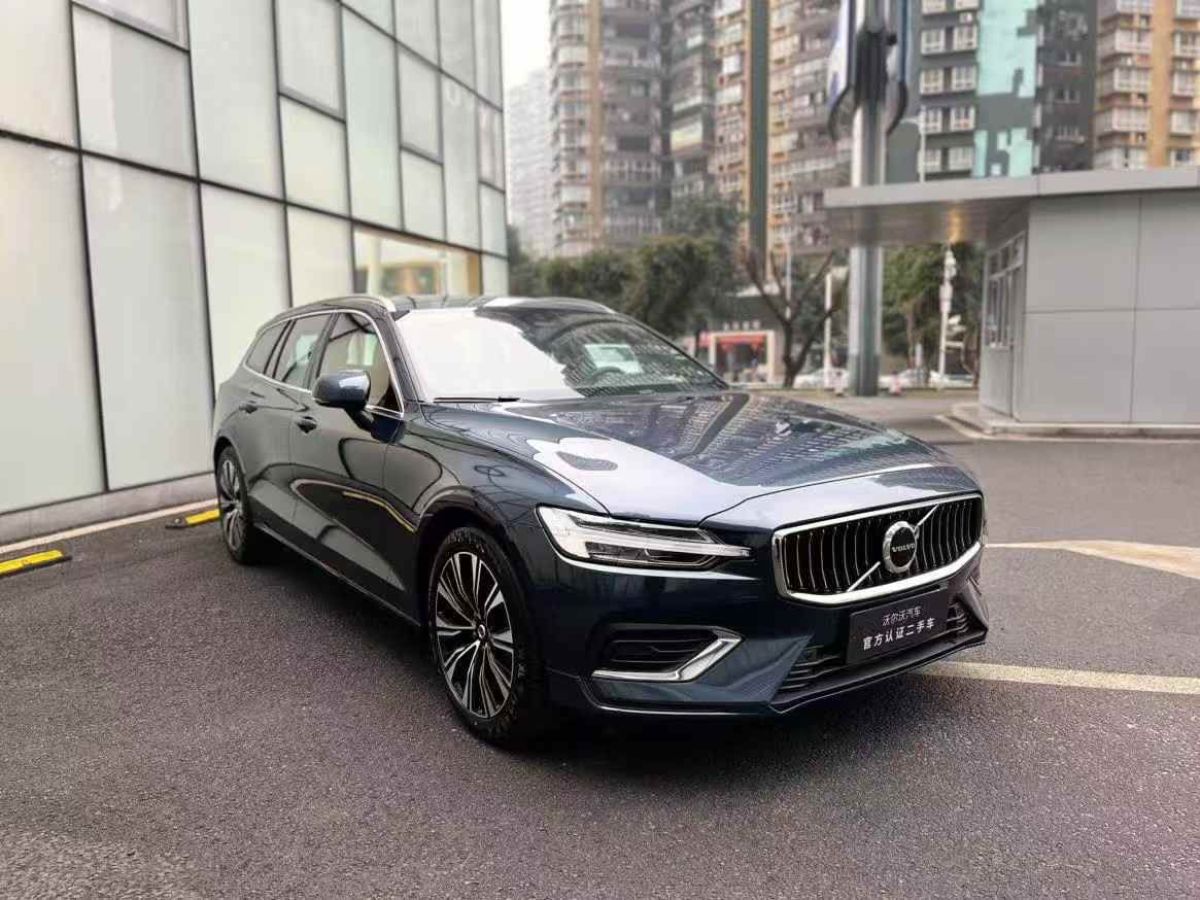 沃爾沃 V60  2023款 B4 智逸豪華版圖片