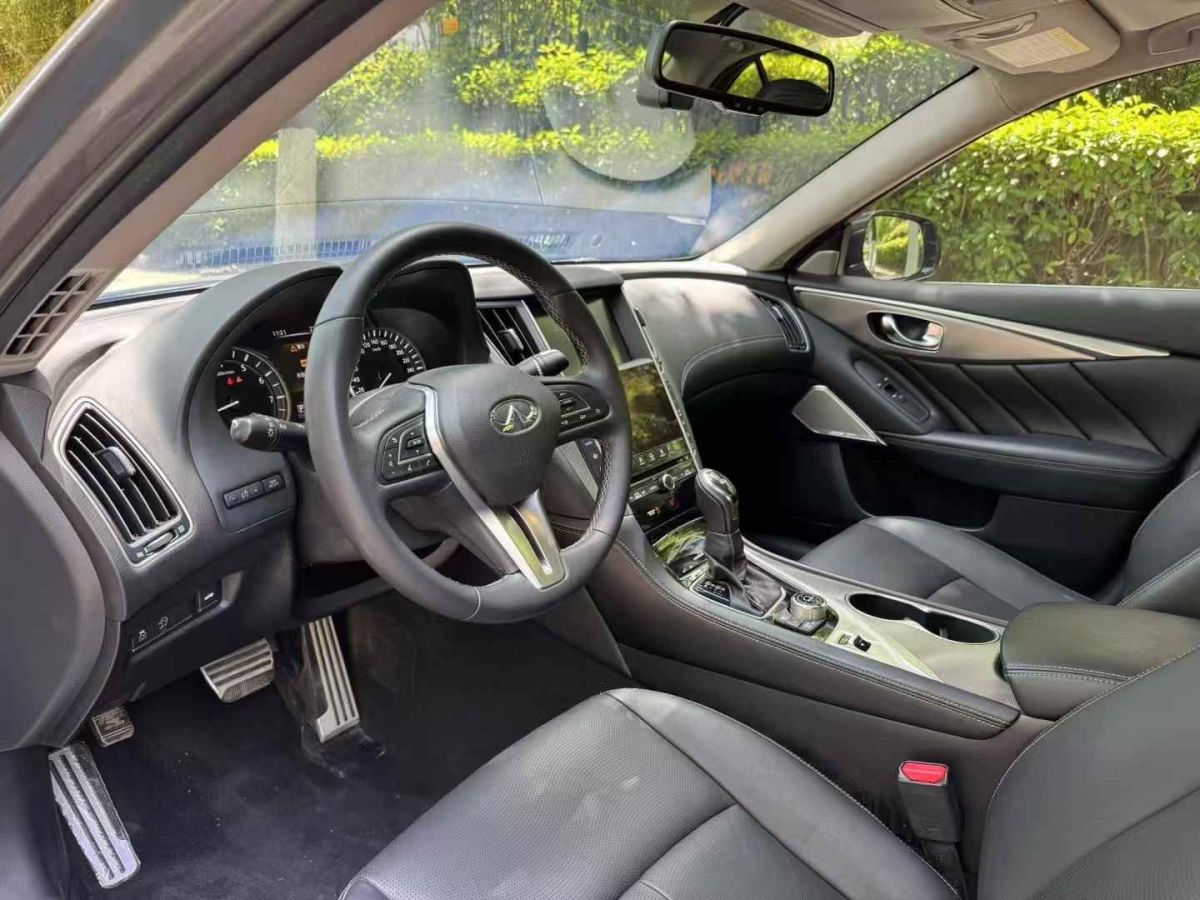 英菲尼迪 Q50L  2020款 2.0T 30周年限量版圖片