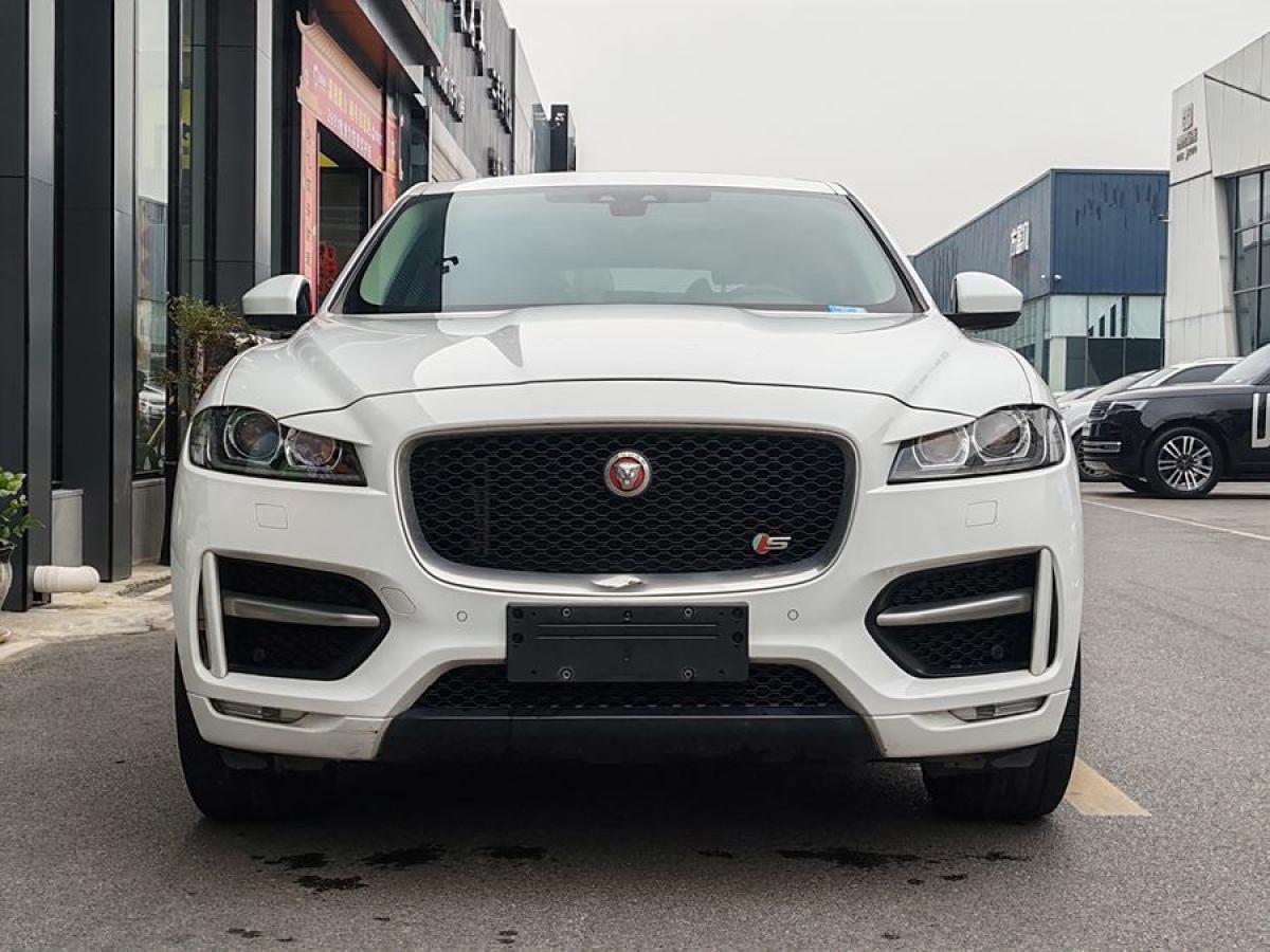 捷豹 F-PACE  2016款 2.0T 兩驅(qū)R-Sport運動版圖片