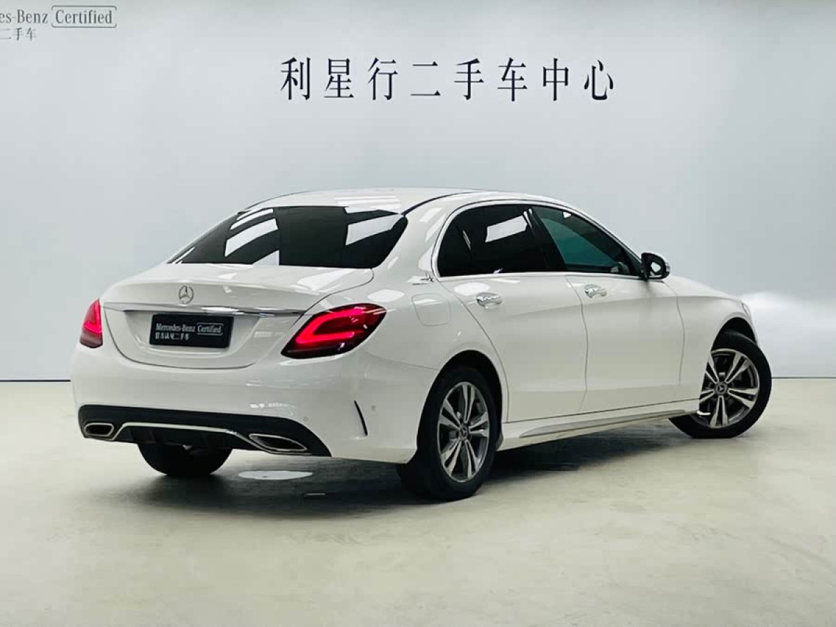 奔馳 奔馳C級  2019款 C 180 L 時尚型運動版圖片