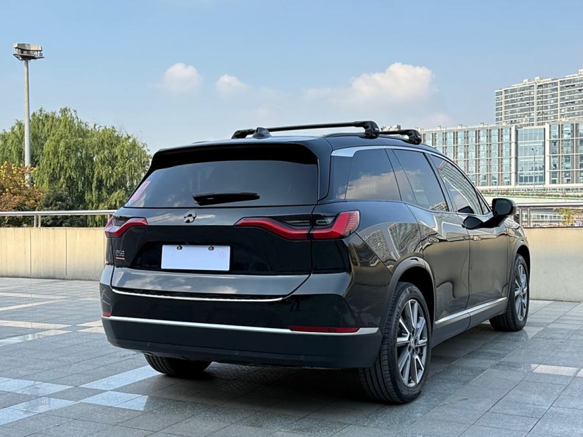 蔚來 ES8  2020款 415KM 基準(zhǔn)版 六座版圖片