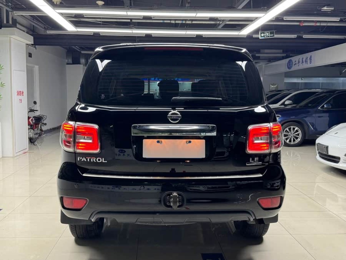 日產(chǎn) 途樂(lè)  2018款 5.6L 標(biāo)準(zhǔn)型圖片